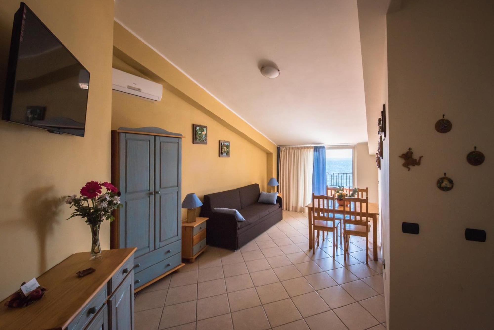 B&B La Sirena Santa Teresa Di Riva Εξωτερικό φωτογραφία