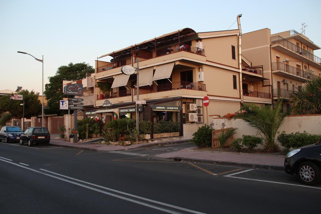 B&B La Sirena Santa Teresa Di Riva Εξωτερικό φωτογραφία