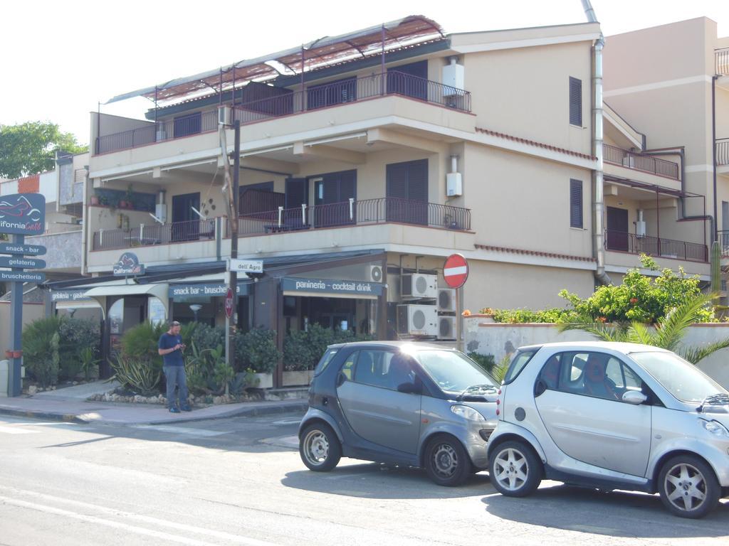 B&B La Sirena Santa Teresa Di Riva Εξωτερικό φωτογραφία